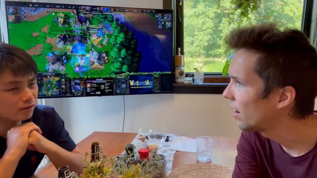 Two Legends of WC3 meet: Sky visits Grubby in Holland смотреть онлайн