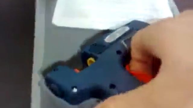 20W горячего расплава клея Gun (110 ~ 240 В) смотреть онлайн