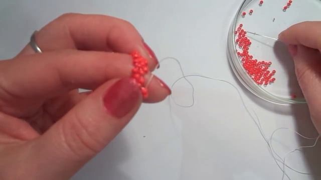 Основы бисероплетения. Урок 1. Мозаичное плетение(чётное). смотреть онлайн