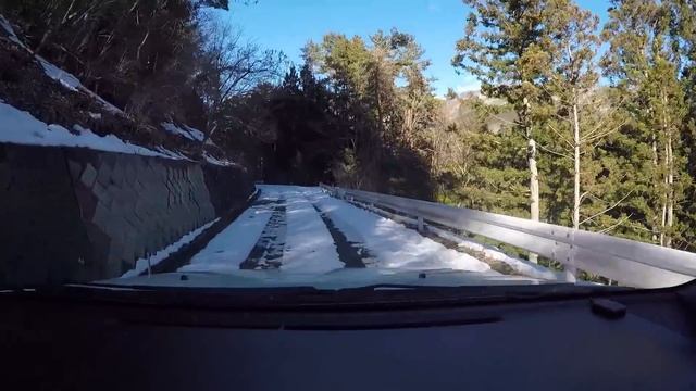 TOYOTA succeed 雪道林道を営業車で走ってみた!! 山梨県 栩苗代線 リフトアップ смотреть онлайн