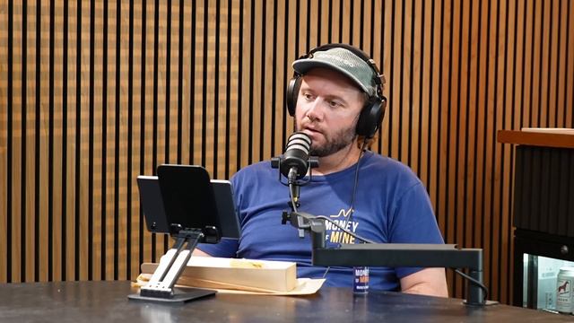 Gold is Flying – What M&A is Next? | Daily Mining Show смотреть онлайн