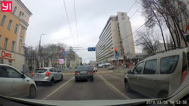 Невнимательность привела к ДТП!!! смотреть онлайн