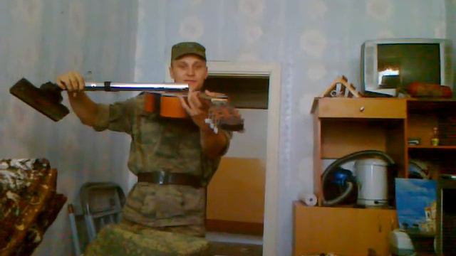 Человек скрипка