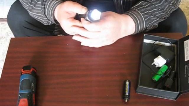 супер фонарь BOSCH GLI10.8 сравнение смотреть онлайн