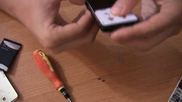 Как правильно менять динамики на Nokia 515?! смотреть онлайн