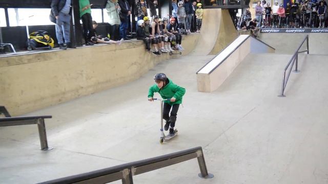 Макар Комков новички - ЧЕМПИОНАТ Москвы по самокату 2023 смотреть онлайн