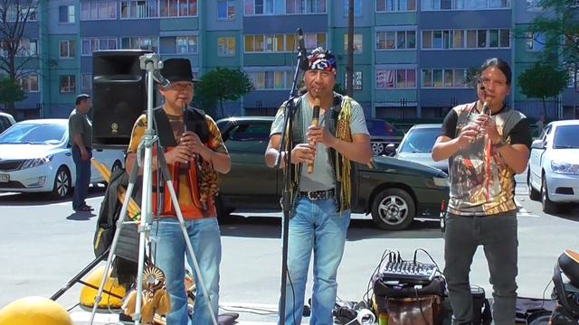 Beautiful Sunday. Индейцы из Эквадора Inty «Pakarina» & «Ecuador Indians».