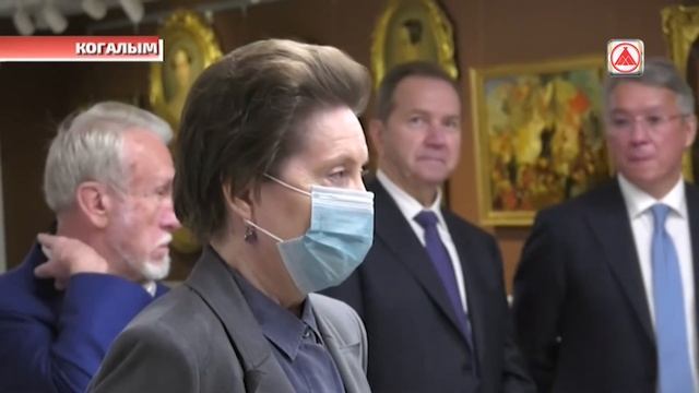 Делегация в Русском музее смотреть онлайн