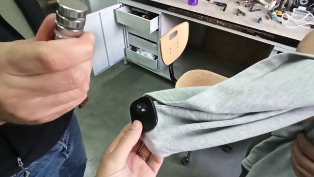 Як швидко зняти магніт з одягу не пошкодивши його в домашніх умовах смотреть онлайн