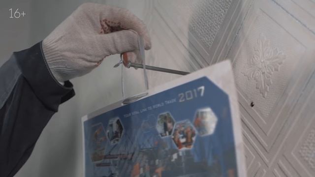 Виктор Блуд забил гвоздь рукой в стену! BIGSNT смотреть онлайн