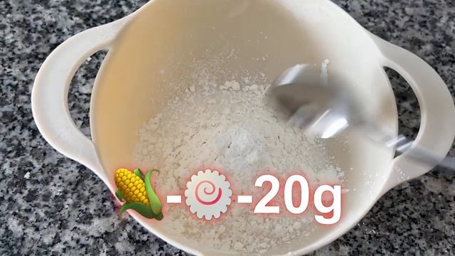 Пироги с копченым лососем и сметаной