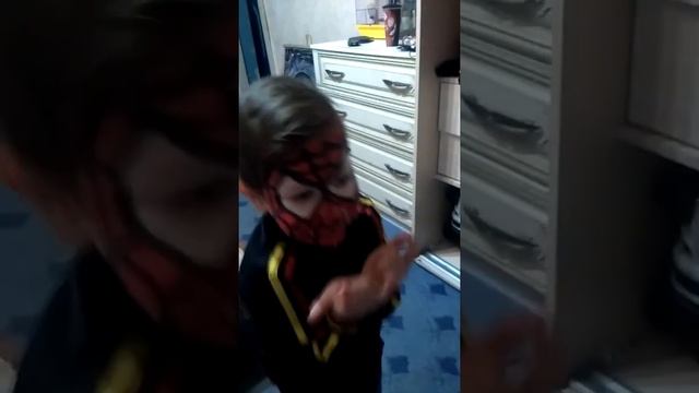 Аквагрим Человек- паук смотреть онлайн