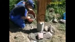 Воздвижение креста (как установить деревянный крест)