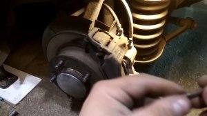 Замена передних тормозных колодок автомобиля ВАЗ 21213 НИВА