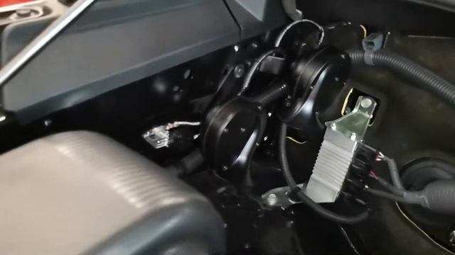 Защита от угона Toyota Fortuner Звуковые сирены смотреть онлайн