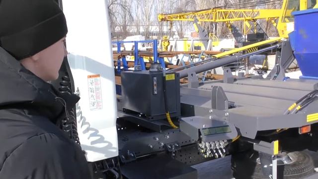 Портальный бункеровоз WERNOX с дистанционным управлением смотреть онлайн