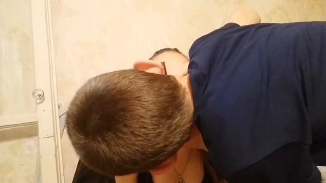 Брат красит систру смотреть онлайн