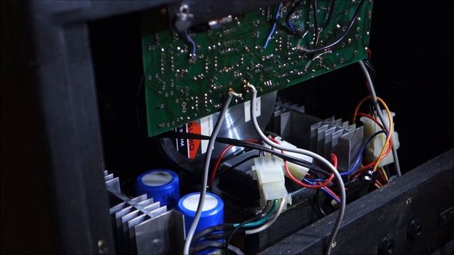 Polytone Mini-Brute IV comes into the shop for some help. смотреть онлайн