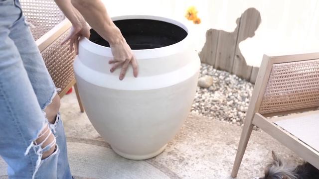 BEAUTIFUL PATIO DECORATING IDEAS // SPRING PATIO REFRESH // SMALL OUTDOOR PATIO STYLING смотреть онлайн