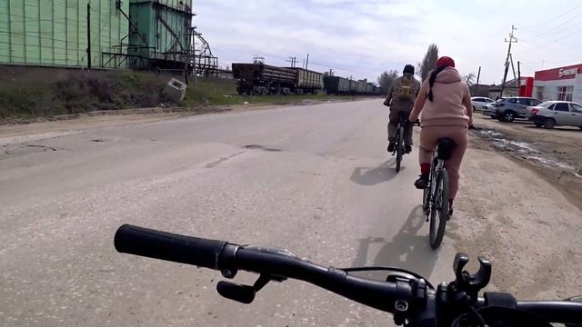 02.04.2023 - Закатились грунтами в г.Фролово на открытие велосезона смотреть онлайн