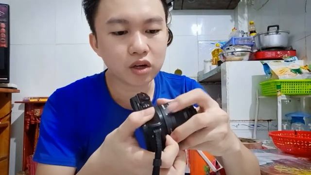 Cách Tháo Ống Kính Rời Khỏi Thân Máy Ảnh Canon EOS M10 Thật Đơn Giản Dể Dàng смотреть онлайн