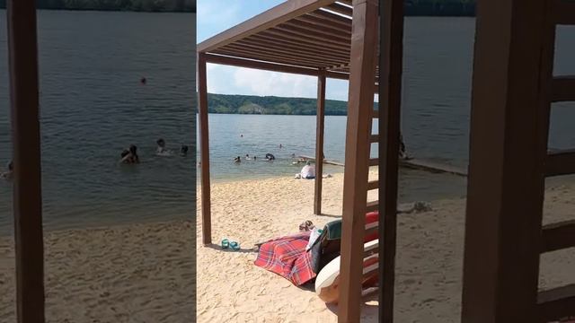 на пляже ?Корочанское водохранилище/тёплая вода/хороший берег/Короча/Белгород смотреть онлайн