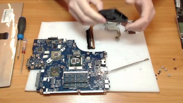 Разборка и чистка Acer Aspire 5742G Cleaning And Disassemble Acer Aspire 5742G