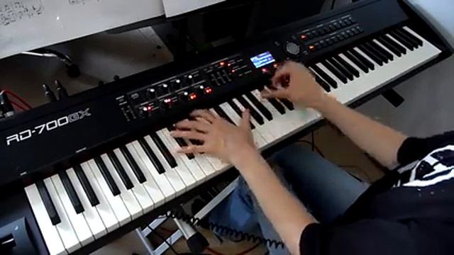 Stefania Bellof Planet Caravan piano version смотреть онлайн