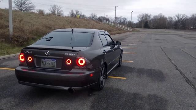 2001 Lexus IS300 | Automatic | 142K