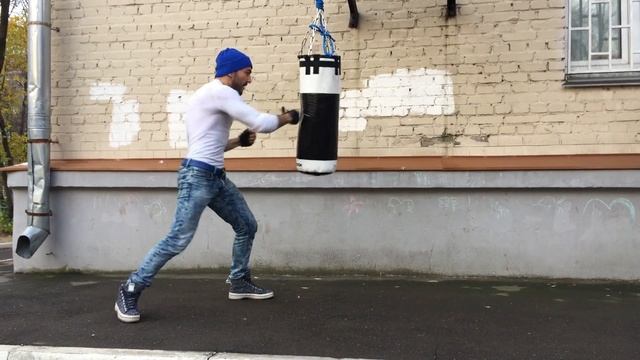 Тренировка на улице. Работа на груше. смотреть онлайн