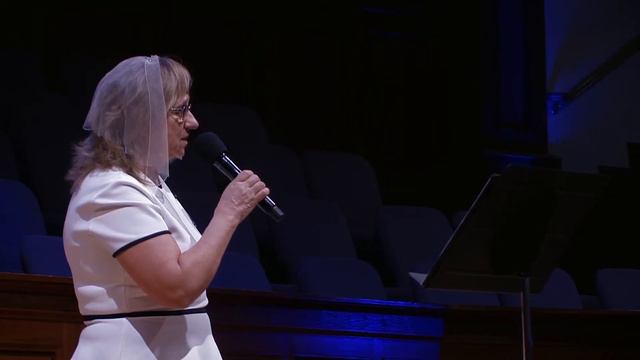 Его, Святого,- по щекам руками - Стихотворение - Бажинова Лариса смотреть онлайн