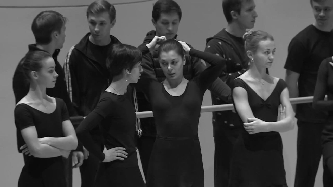 За кулисами на репетиции ансамбля. Балет Игоря Моисеева