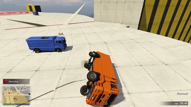 GTA 5 : DONT FALL IN THE HOLE CHALLENGE !! MALAYALAM смотреть онлайн