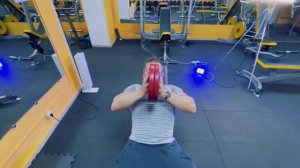 Жим блинов на центр груди