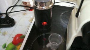 Кофемашина капсульного типа Nespresso DeLonghi INISSIA EN80.CW