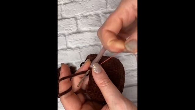 МК крючком "Пирамидка Мишка" Часть 4 ( голова) смотреть онлайн