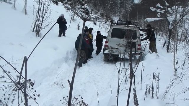Октябрьский провал, месим снег на уазе патриоте смотреть онлайн