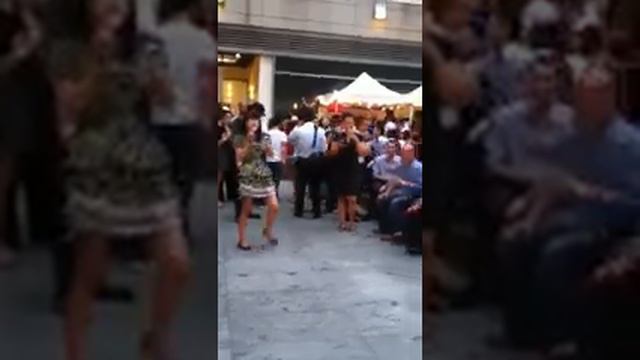 America's leading karaoke expert RAINA LEE смотреть онлайн
