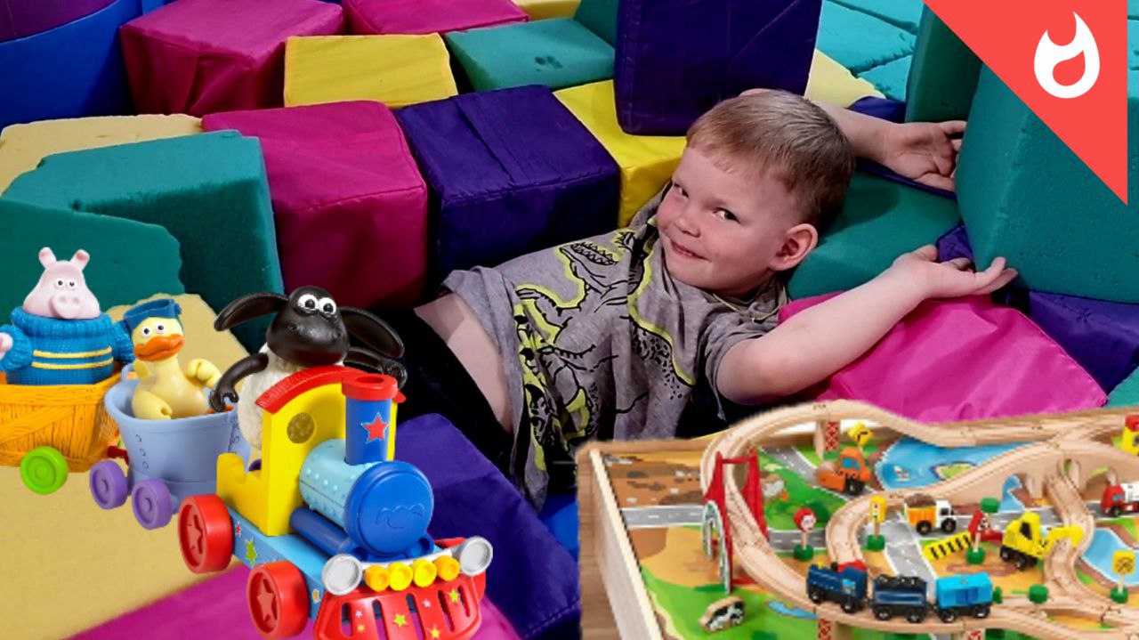 Детский центр в Красной поляне Сочи / игрушечная железная дорога /машинки и автомастерская смотреть онлайн