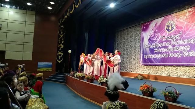 Вьетнамский танец Анюта 7 лет смотреть онлайн