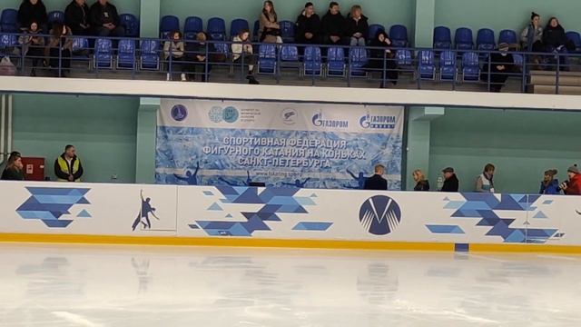 миниВЛОГ/Чемпионат Санкт-Петербурга по фигурному катанию 2023/короткая программа смотреть онлайн