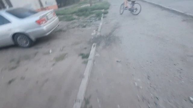 Парковка на газоне, Омск, ул 5 Кордная, дом 81 смотреть онлайн