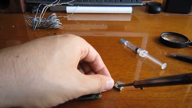 Ремонт USB флешки сломанной пополам. Отломался USB разъем как припаять? Можно ли припаять разъём ЮС смотреть онлайн