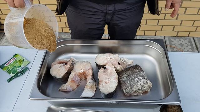 Сом запечённый в Тандыре. Как Вкусно приготовить Сочную рыбу в Тандыре смотреть онлайн
