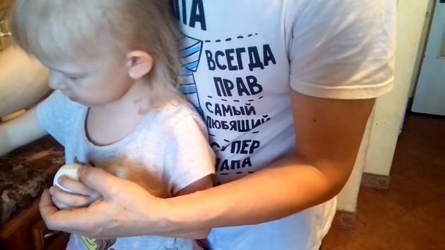 Красим яйца воском (пасхальная семейная традиция) смотреть онлайн