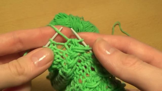 Вязание спицами. Резинка цепочка с вытянутыми петлями //// Knitting. Elastic string. смотреть онлайн