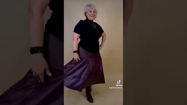 #женскаяодежда #мода #стильнаяодежда #стиль #большиеразмеры #стильныйобраз #юбка #батал #экокожа смотреть онлайн