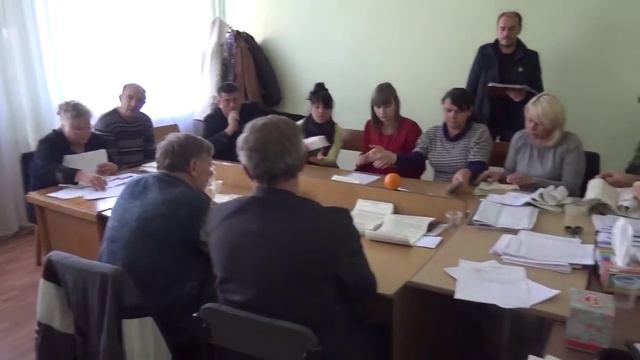 Избирательная комиссия Василькова "за работой" в 12дня 29октября. смотреть онлайн