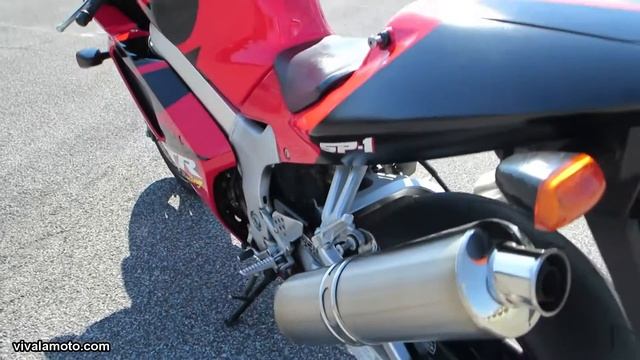 Honda VTR SP-1 - Start up and Sound смотреть онлайн