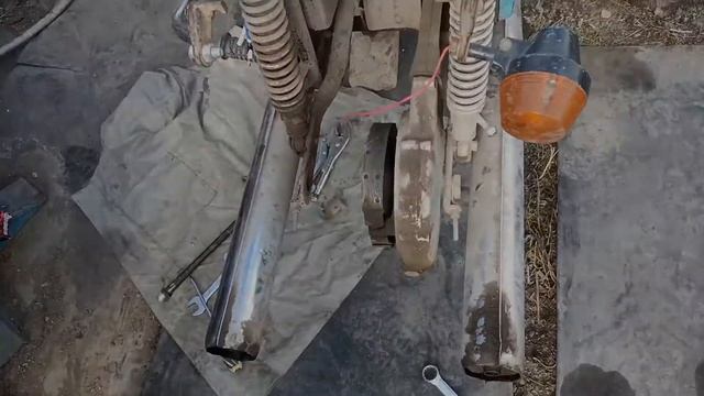 Задние тормоза мотоцикла ИЖ. Замена колодок и регулировка. смотреть онлайн